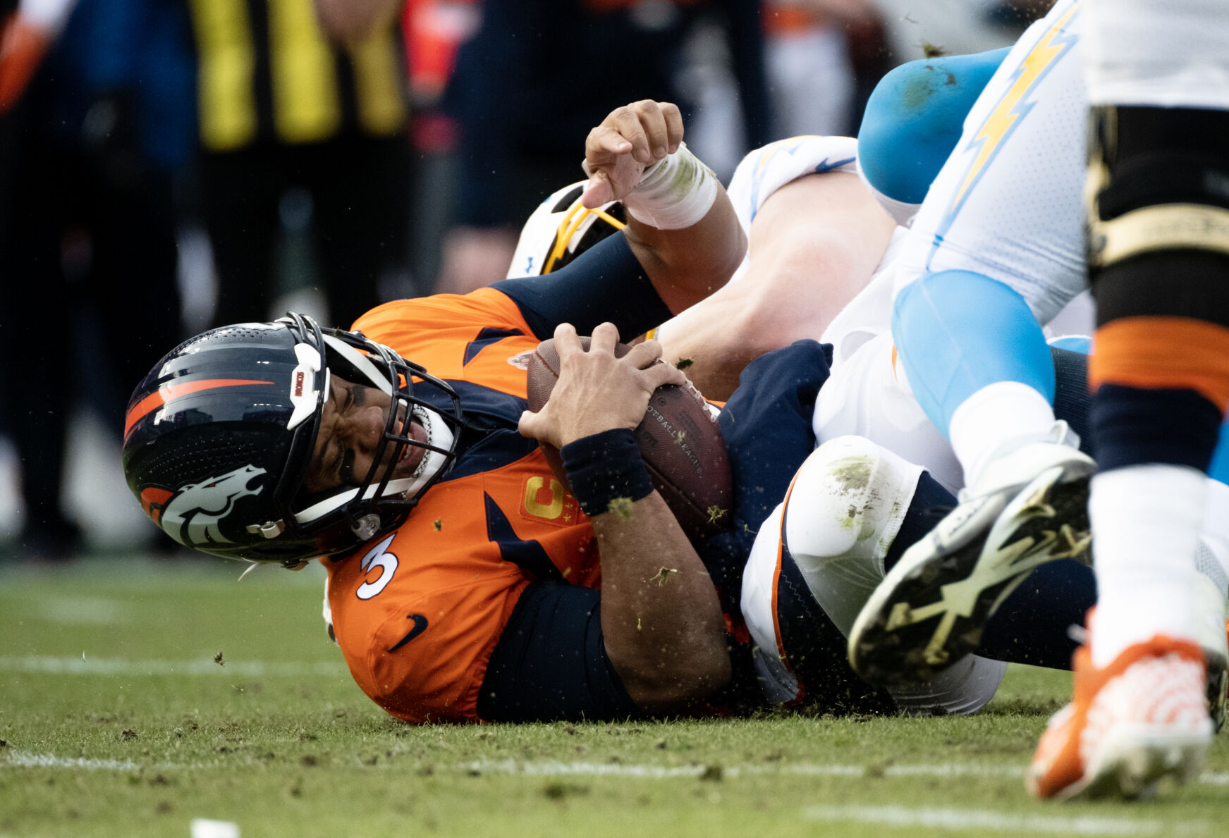 010923-sports-broncos 3.JPG